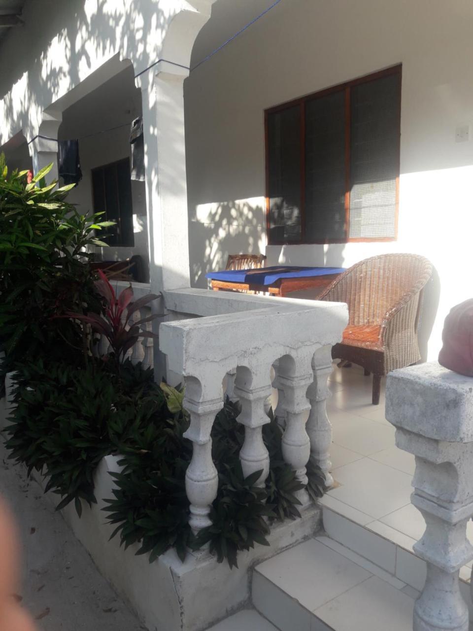 Ebony & Ivory Beach Bed & Breakfast